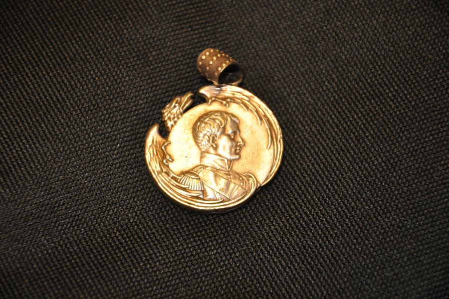gold-medallion-for-sale-in-las-vegas