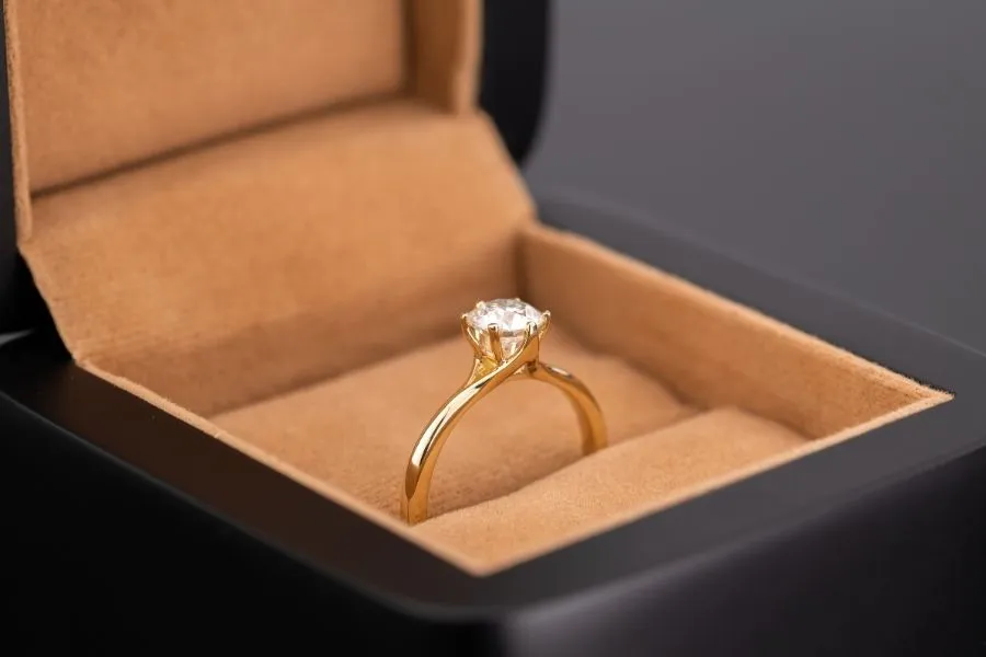 Sell Your Engagement Ring in Las Vegas